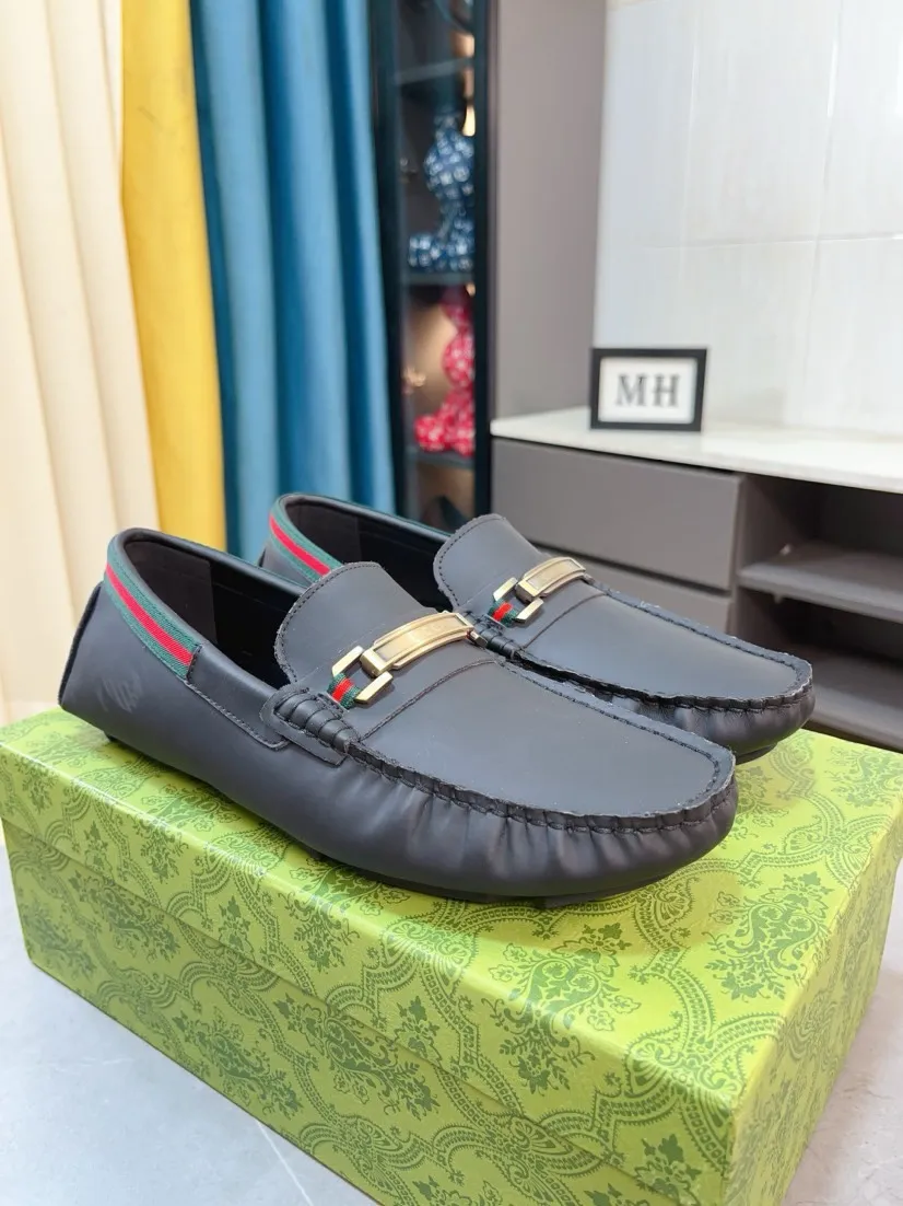 Men's shoes💰400🌹🌹【GUCCI】Hong Kong original top quality exquisite craftsmanship top quality💪🏼high-end boutique men's Hugh Doudou shoes British fashion style 🎈original metal soft cowhide surface lazy slip-on Loaf style This fabric is made of 🇮🇹imported top soft calfskin, code number: 38-44